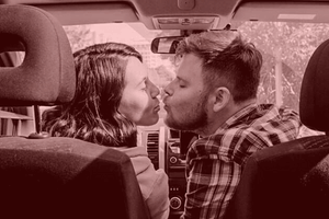 besar conduciendo